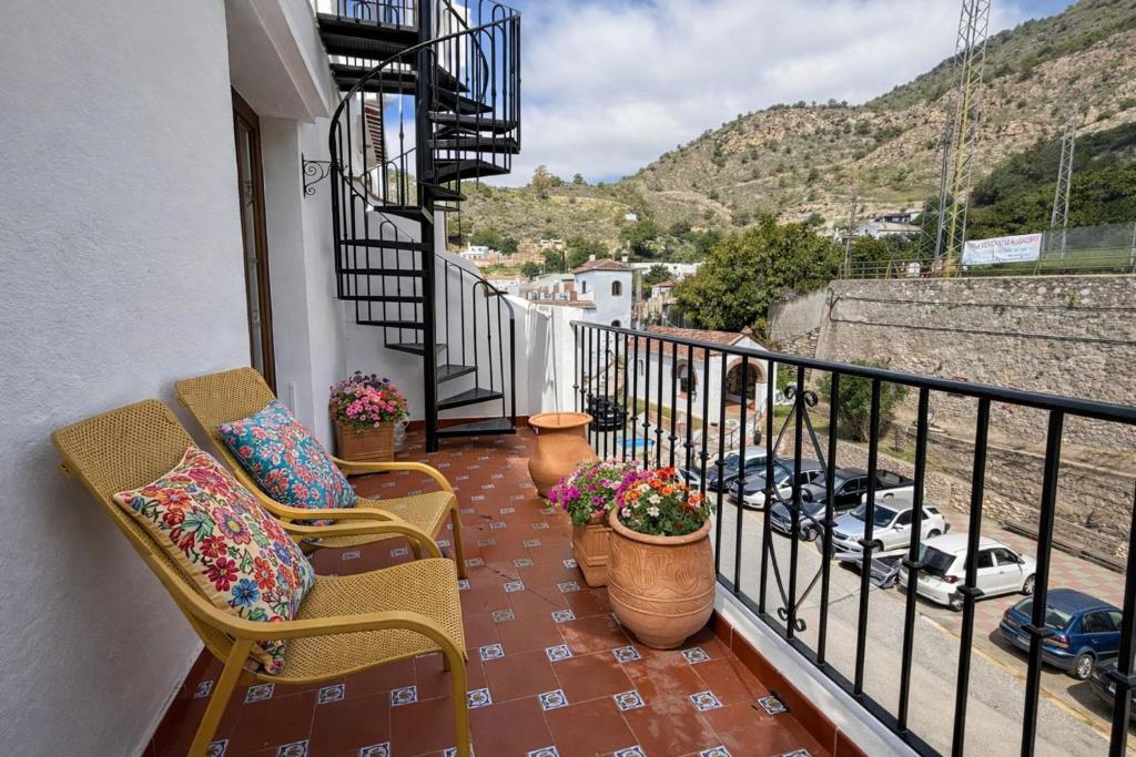 Charming 3-Bedroom Apartment in Scenic Frigiliana - 3