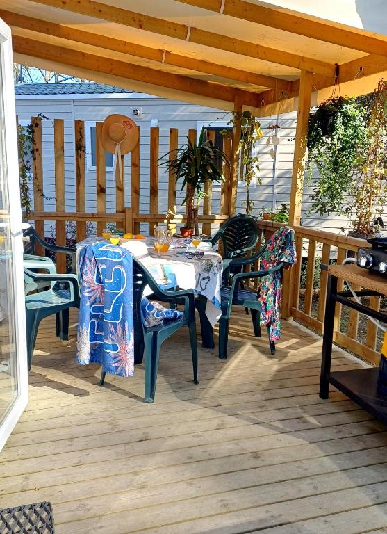 Mobil-home climatisé - Terrasse et portillon - proche océan - 2