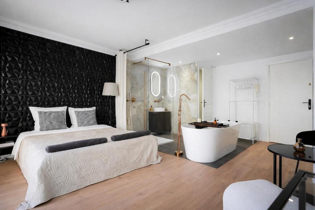 StudioLuxCannes - Suite premium avec baignoire à Cannes, plage à 2 min et Palais des Festivals - 2