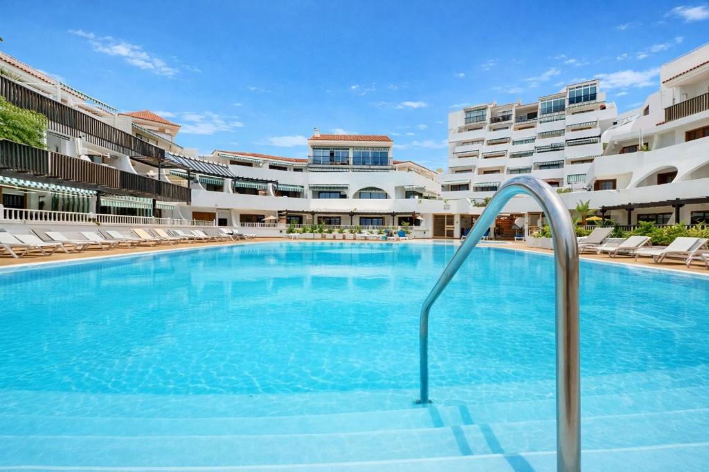 Atico 307-Jacuzzi Privado & Pool - 4
