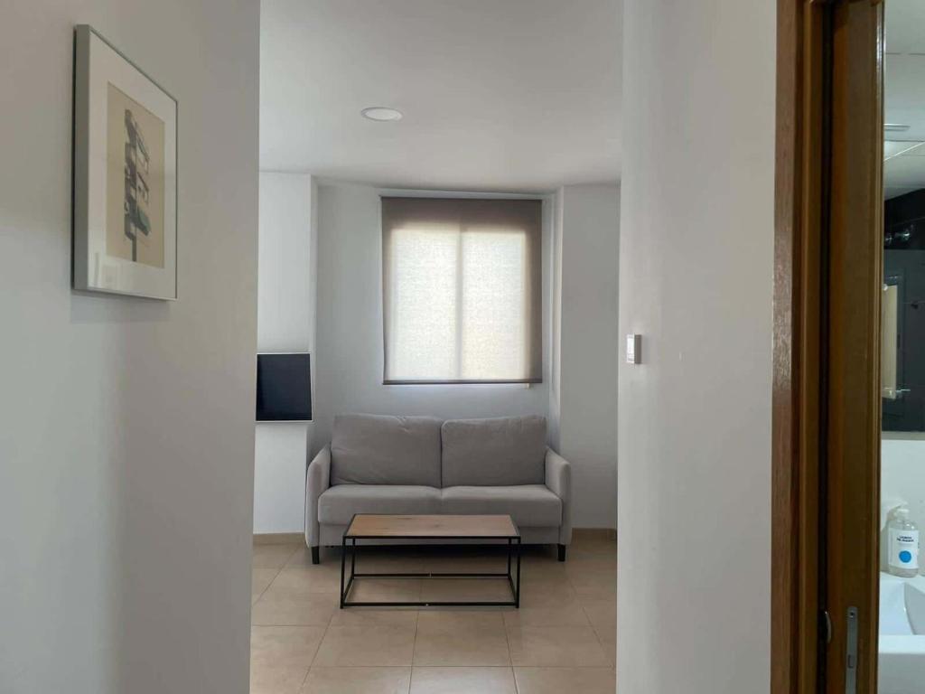 Spacest - Carrer del Poeta Llombart C - 3