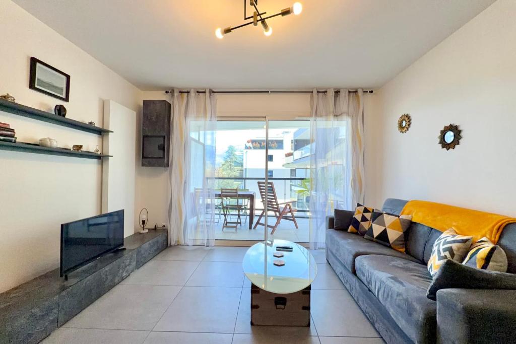 Charming 2 room apartment 300m walk from Lac du Bourget! - 1