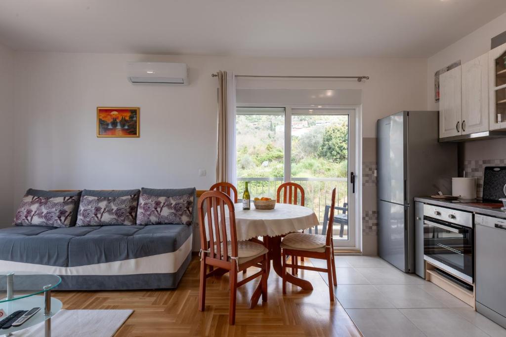Nest Living Apartment - 7 min by walk 'till beautifull Beach - 2