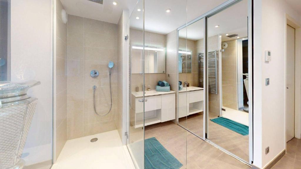 NAUTILIA 101 By AGN - Luxe avec Jacuzzi - 2 personnes "réservé aux couples" - 5