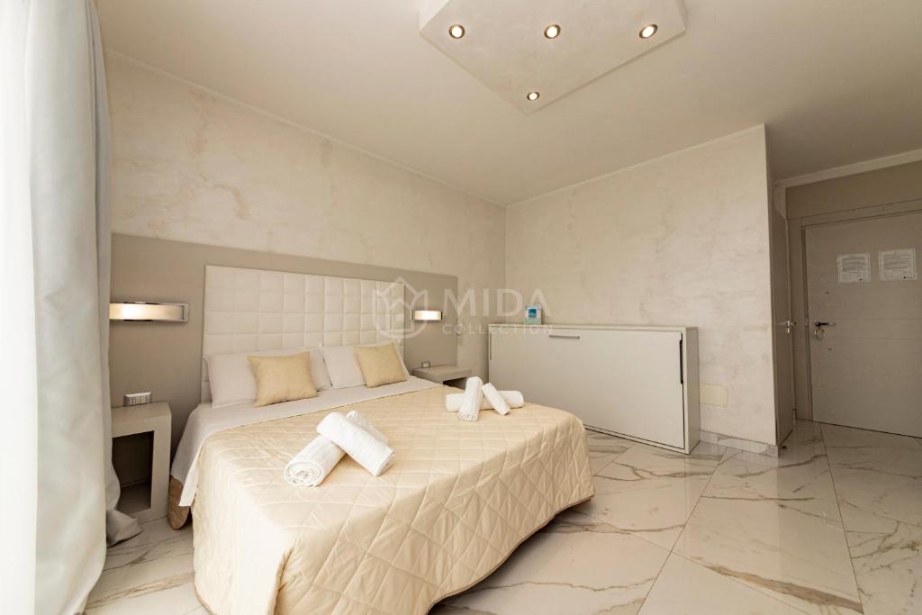 Riviera Luxury Rooms - 5