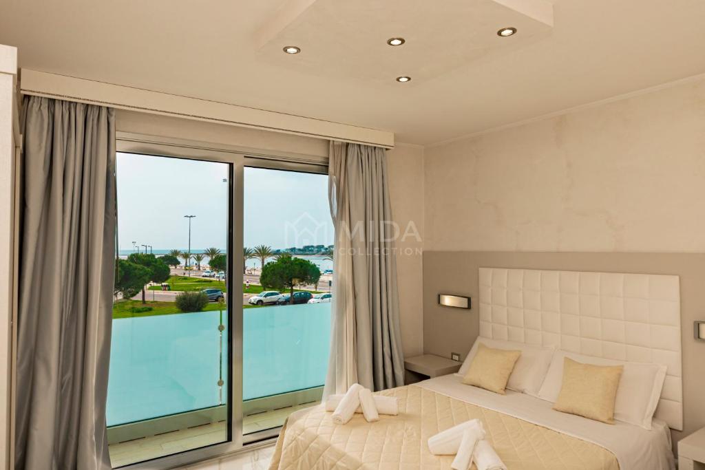 Riviera Luxury Rooms - 2