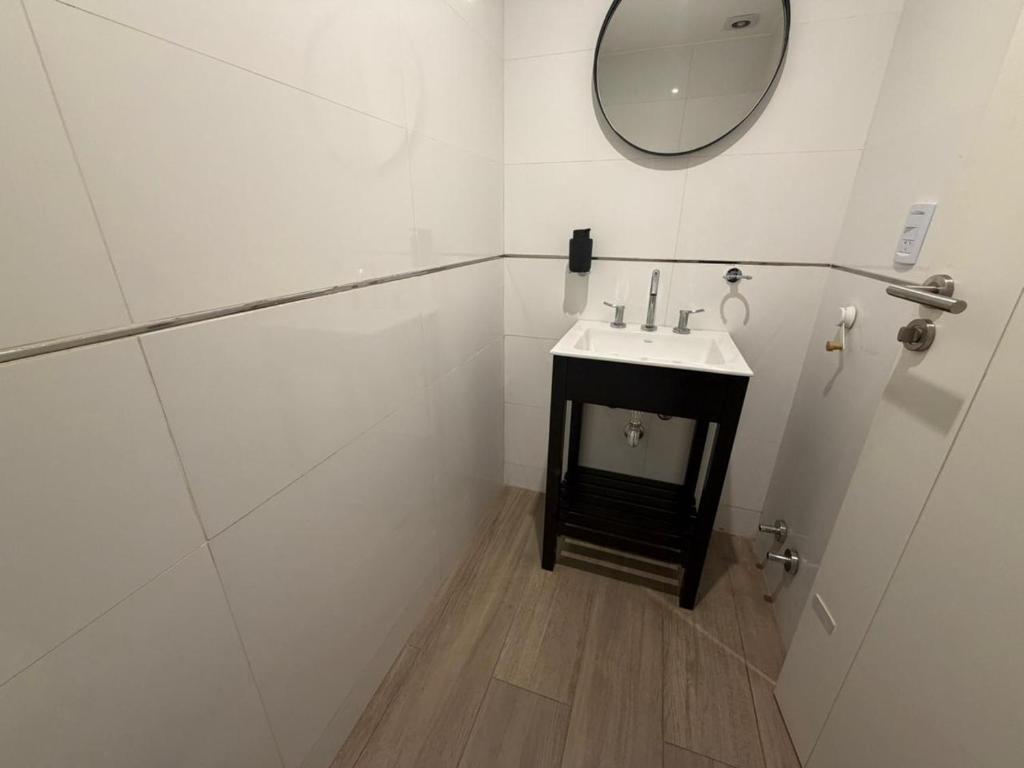 Departamento a metros de Casino y Plaza Colon - 3
