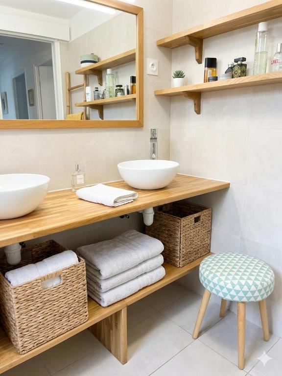 Appartement Familial pour couple avec 2 enfants avec Jardin piscine et parking recharge véhicule électrique - 3