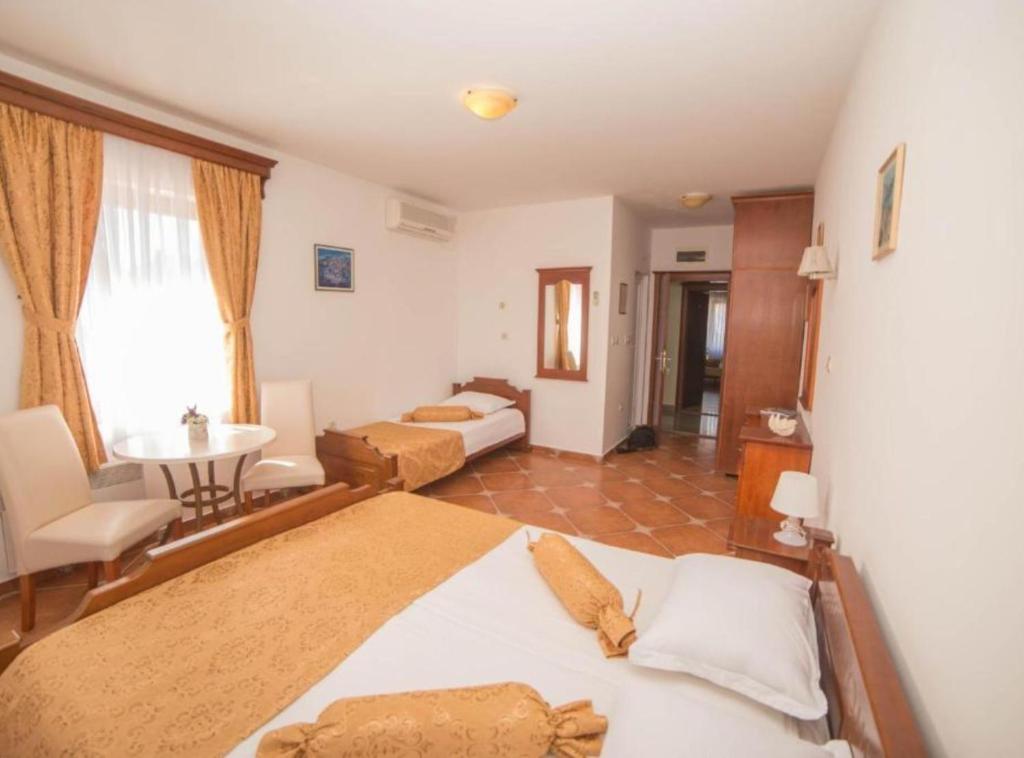 Fiammanti Hotel Montenegro - 4