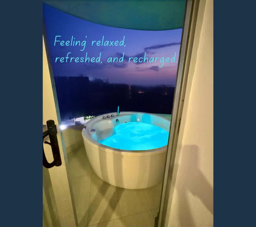 Brand new Oceanview 3 bedroom with Private Jacuzzi - 2