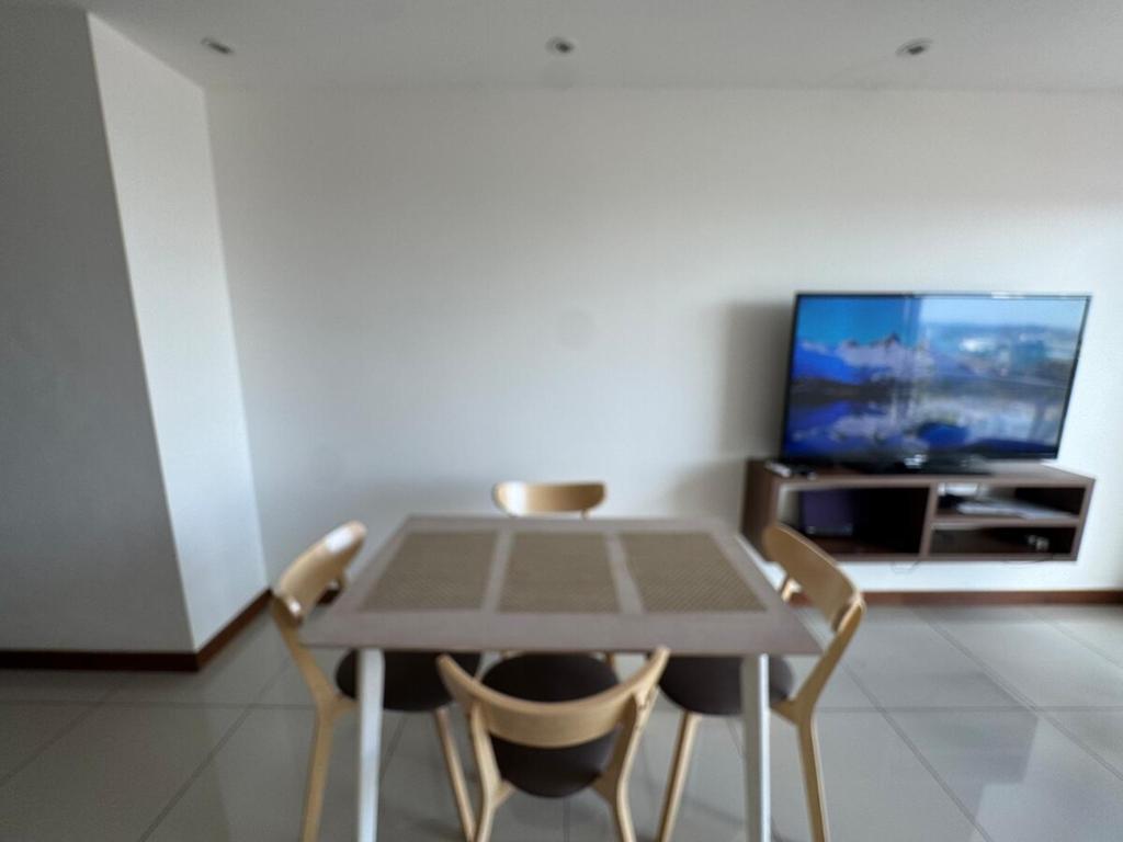 Spacious apartment with a beautiful view and fast WiFi - 3