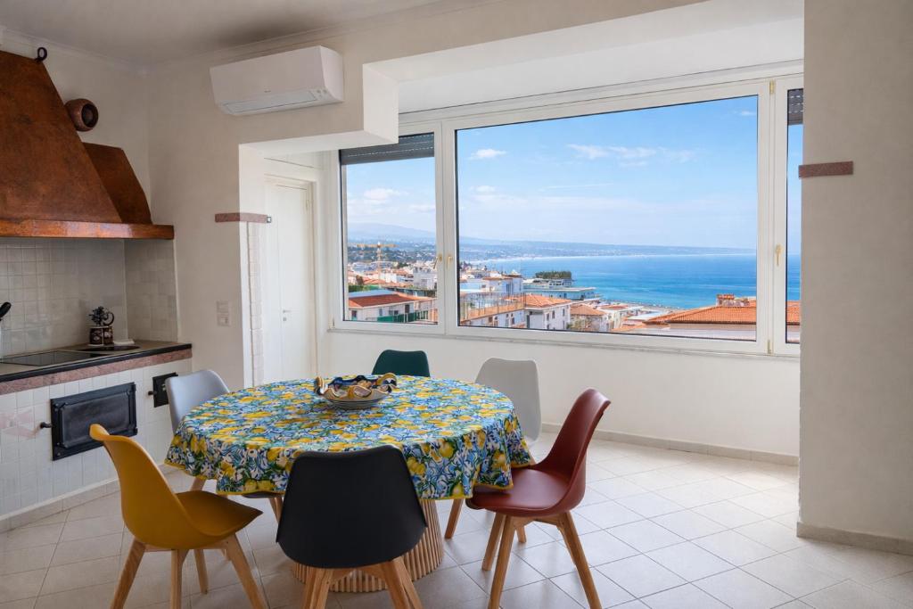 Panoramic Apartment Sea & Vesuvio View, Sorrento Center, COSTA DEL SOLE - 1