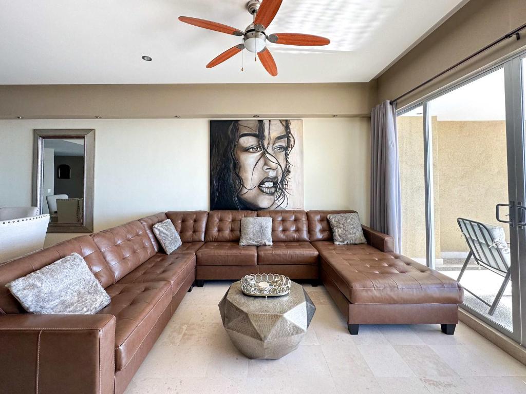 Beachfront Condo with Stunning Views Tranquil Stay - 4