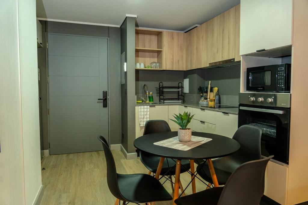 Cómodo Depto para 3 huéspedes con Sofá cama y Metro Santa Ana - 2