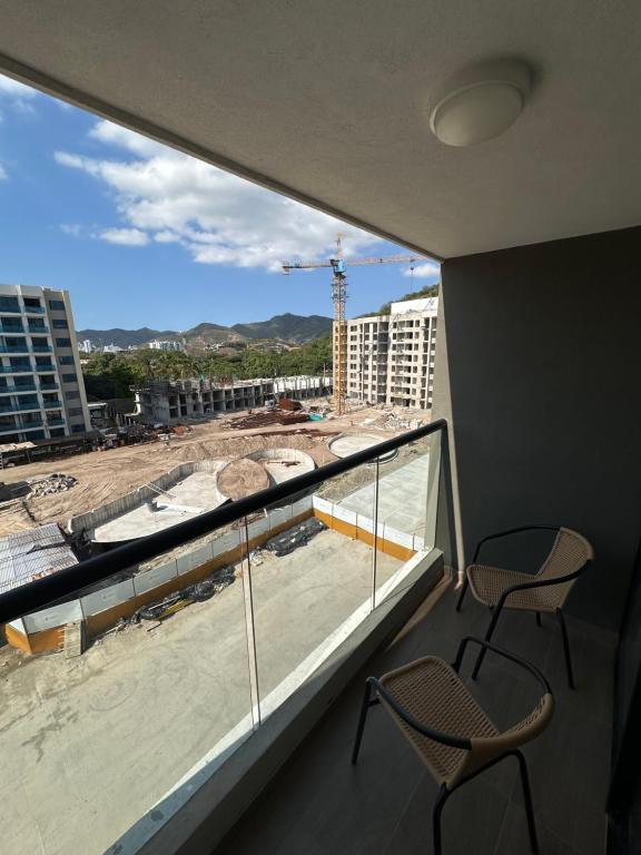Apartamento Coralina Caribe Residence en Santa Marta cerca al mar - AC, Wifi, balcón, parqueadero - 5