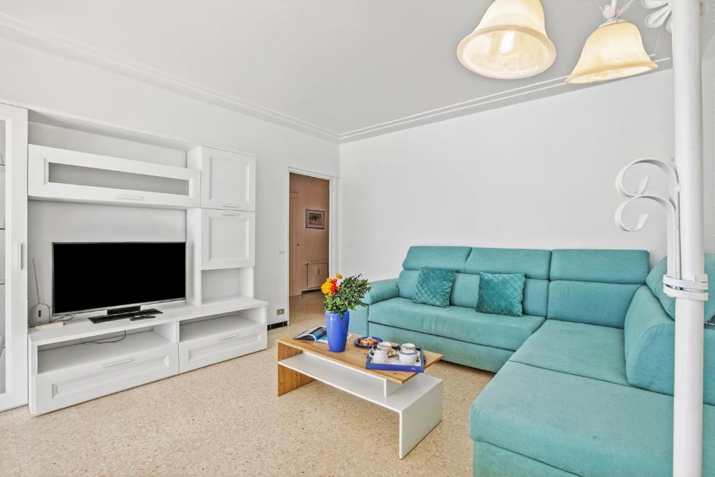 Holiday On The Sea - Happy Rentals - 4