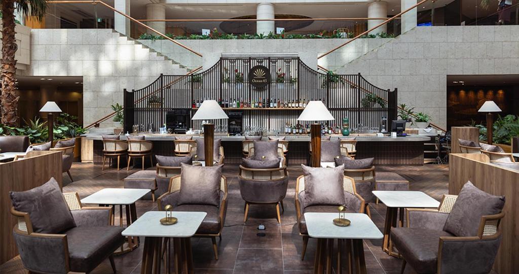 Bar/lounge