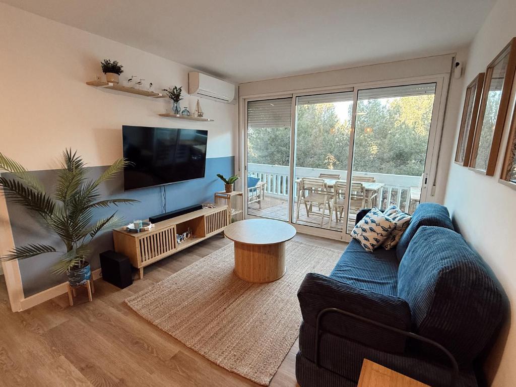 Cap Salou Escape, Newly Renovated, Pool, 5 min Beach walk - 1