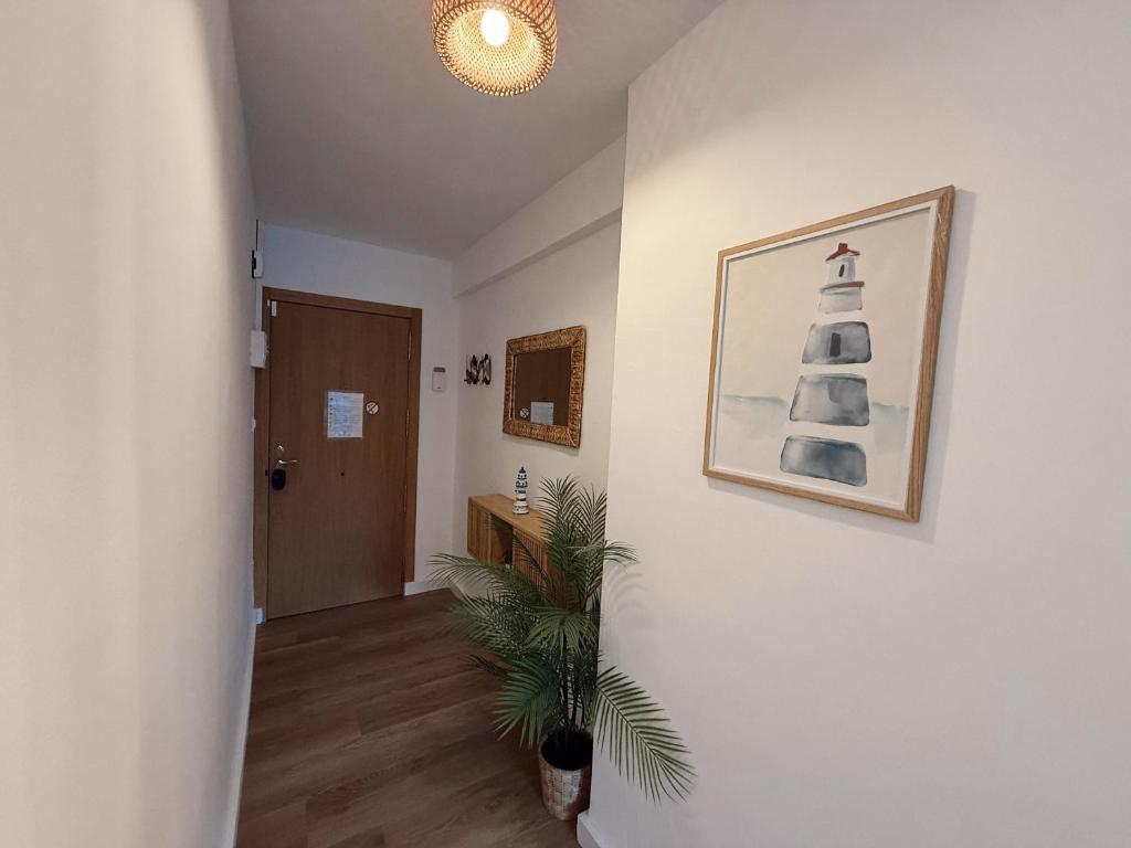 Cap Salou Escape, Newly Renovated, Pool, 5 min Beach walk - 2