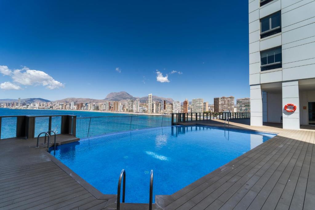 Amazing Seaview 2BR Apartment in Benidorm - 5