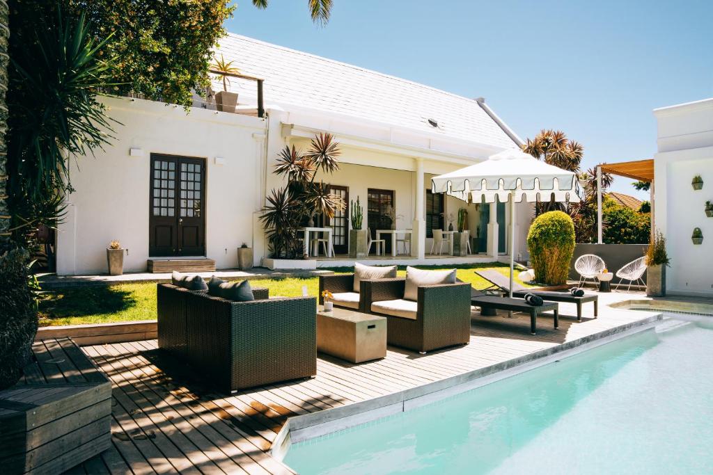 スイミングプール