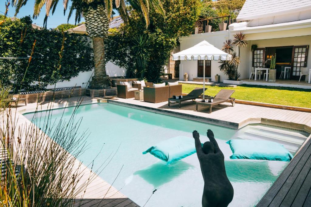 スイミングプール