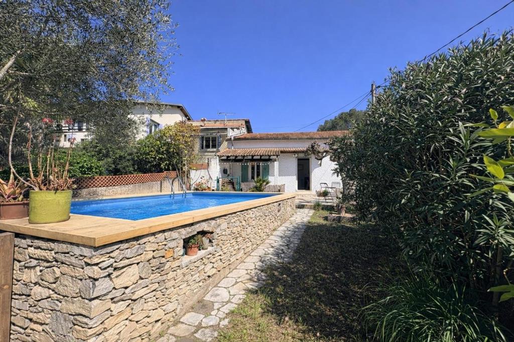 Mazet Suzie, 2 chambres, piscine & parking - 2