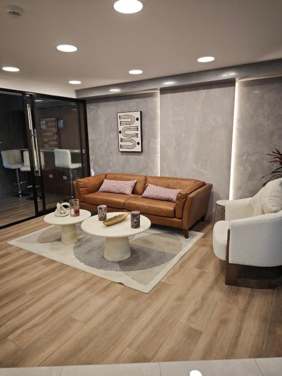 Estilo y Confort Departamento de 1 habitacion en Luxury Tower - 2