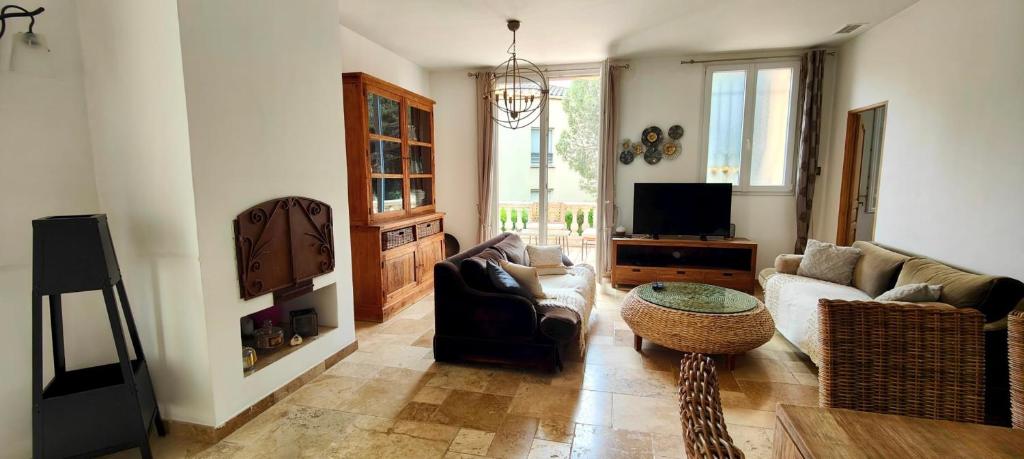 House 5p with garden and pool aircon - 2