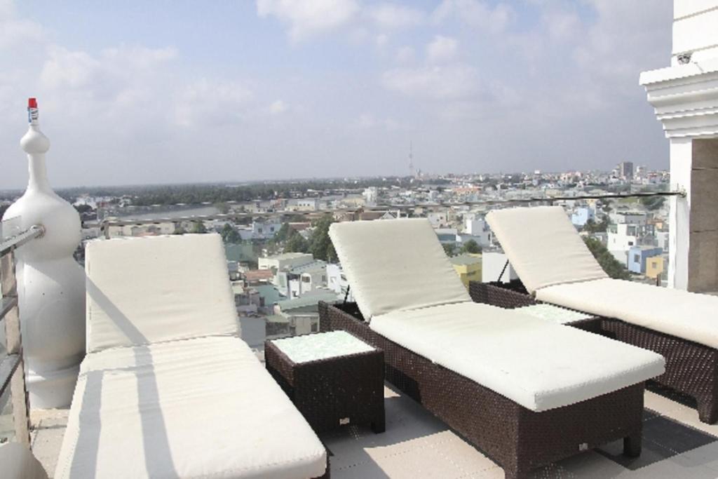 Swimming pool, West Hotel in Cần Thơ