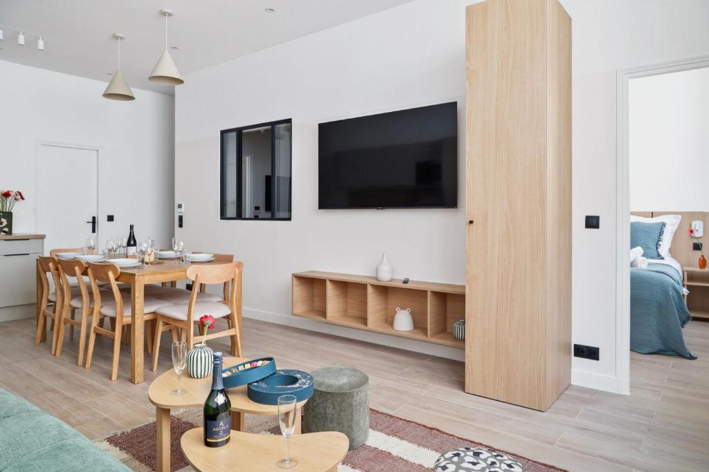 TheBlueStay 263 - Spacious Apt in Paris 15 - AC - 3