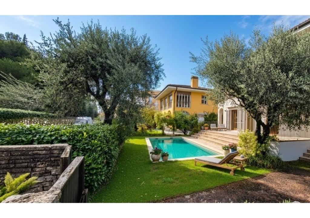Villa Acqua Blu Gorgeous villa with ample garden - 1