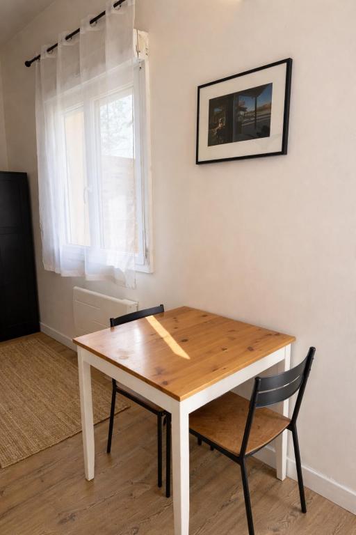 Studio terrasse privée - proche fac - parking - 2