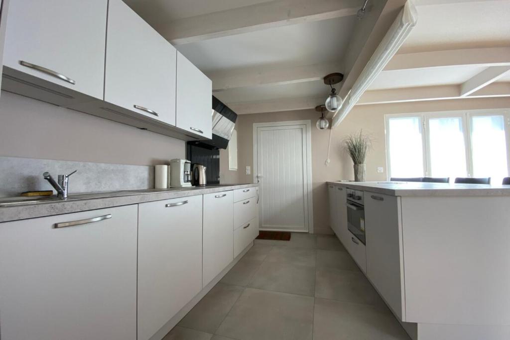 Complete outbuilding in La Teste town centre - 2