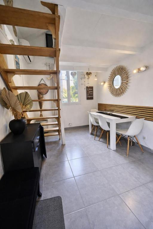 La Maison Badine, Air-conditioned Triplex - 2