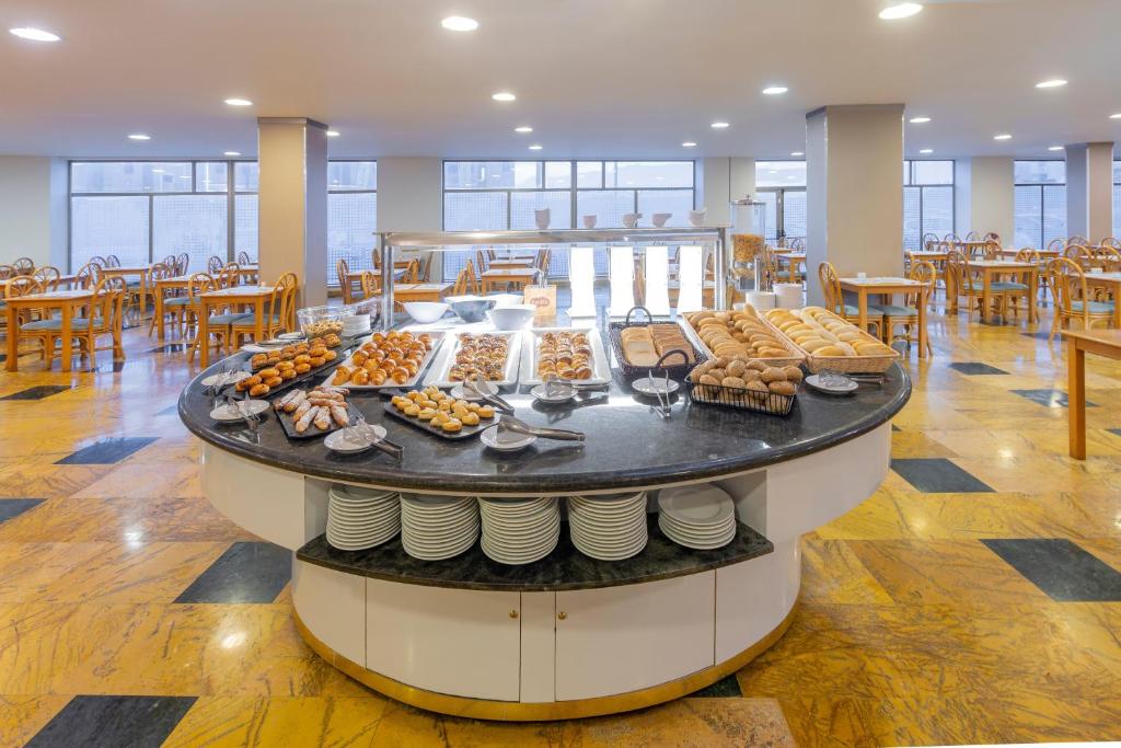 BLUESEA Brisa Roquetas — Restaurant & bars in Roquetas de Mar, Andalusia