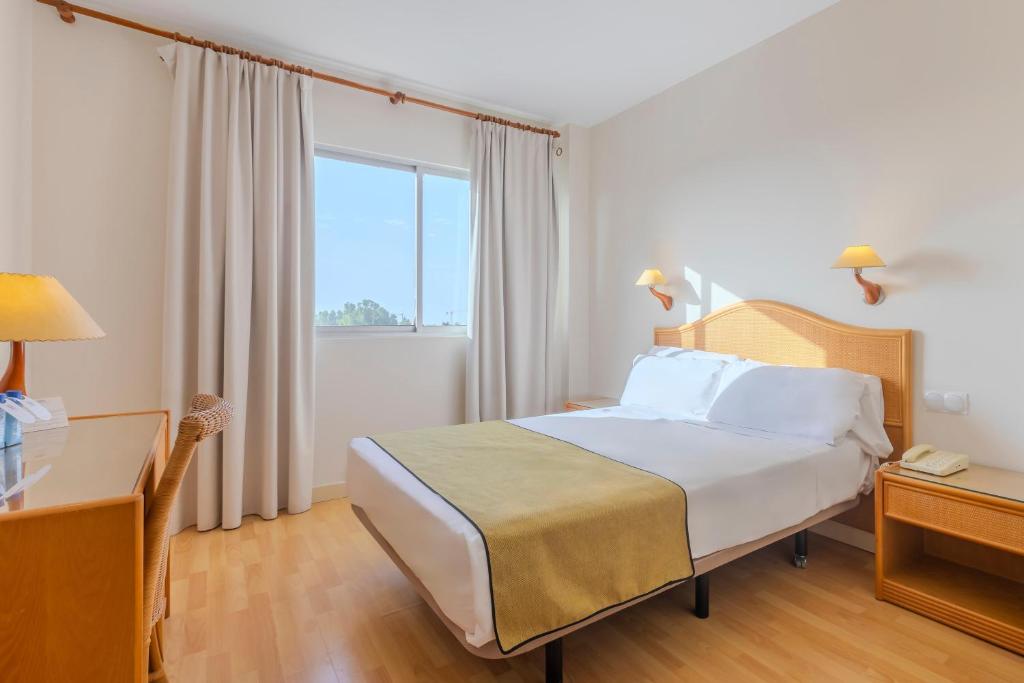 BLUESEA Brisa Roquetas — Hotel rooms in Roquetas de Mar, Andalusia