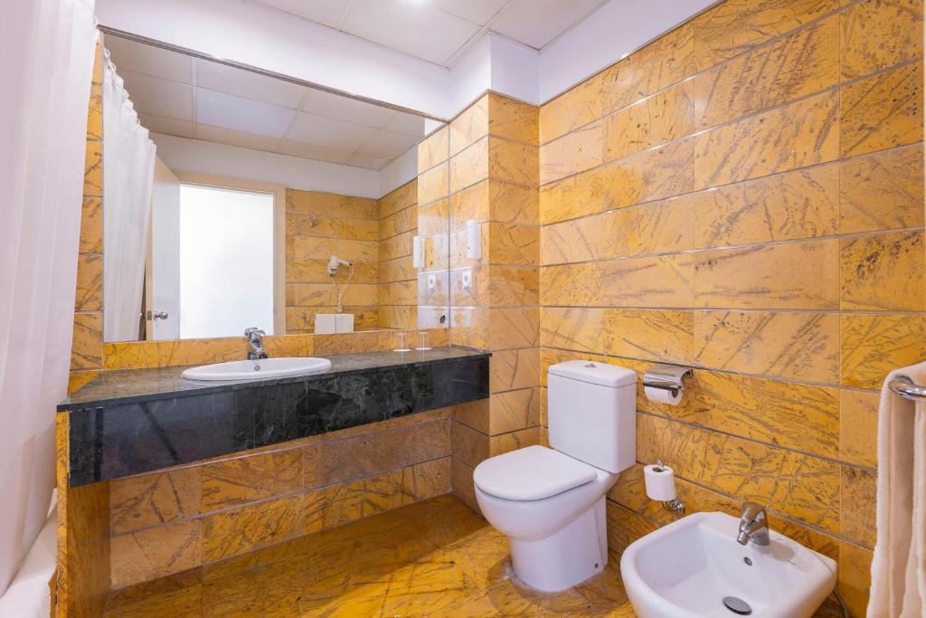 BLUESEA Brisa Roquetas — Hotel rooms in Roquetas de Mar, Andalusia