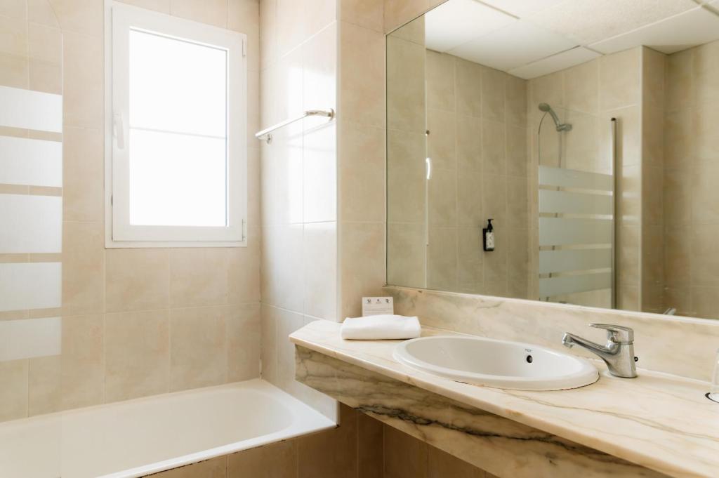 BLUESEA Marina Parc — Arenal d'en Castell, Balearic Islands