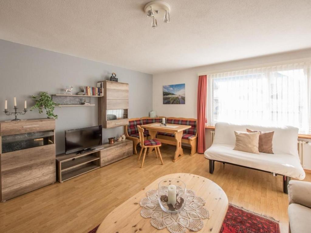 Apartment Chesa Talvo by Interhome - 4