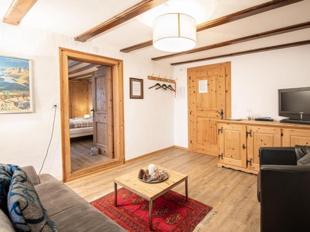 Apartment Chesa Treig by Interhome - 3