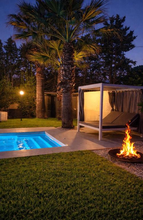 SHATI LUXURY - Private Heated Pool- steps from beach - 2