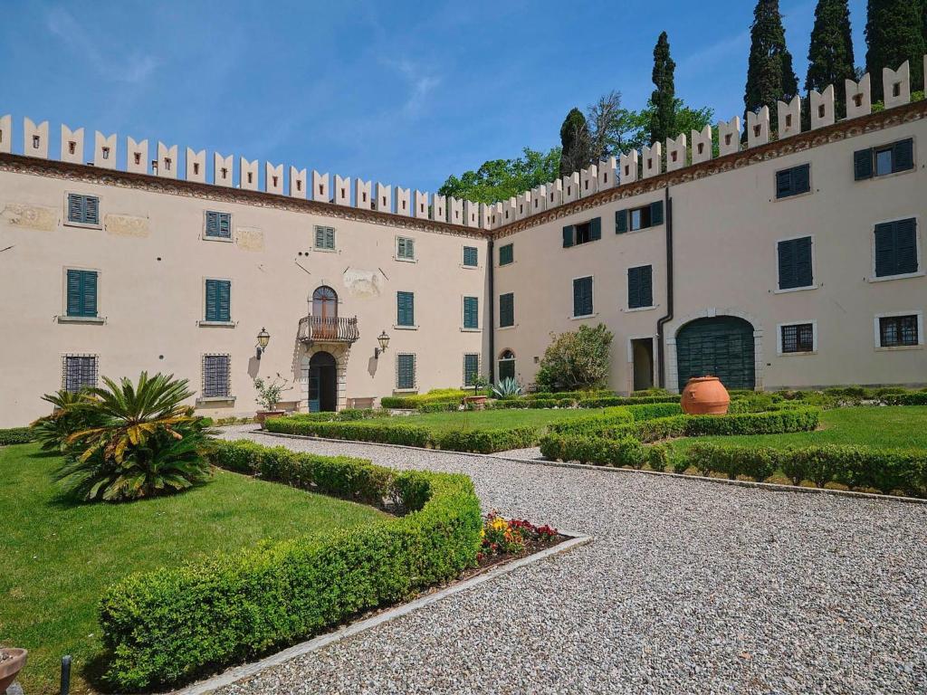 Apartment Al Castello - Elegante Residenz mit Schwimmbad by Interhome - 4