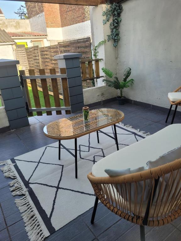 Maison avec terrasse couverte et cour exposée sud - 2