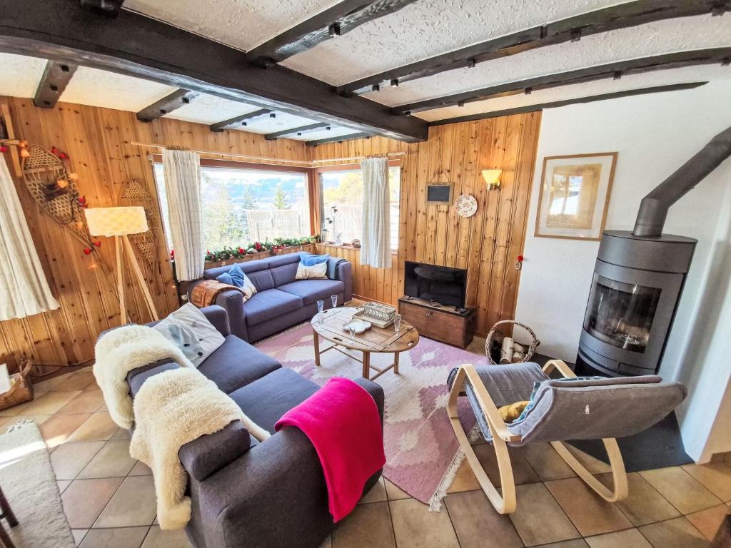 Chalet Chalet Le Rhônasson by Interhome - 2