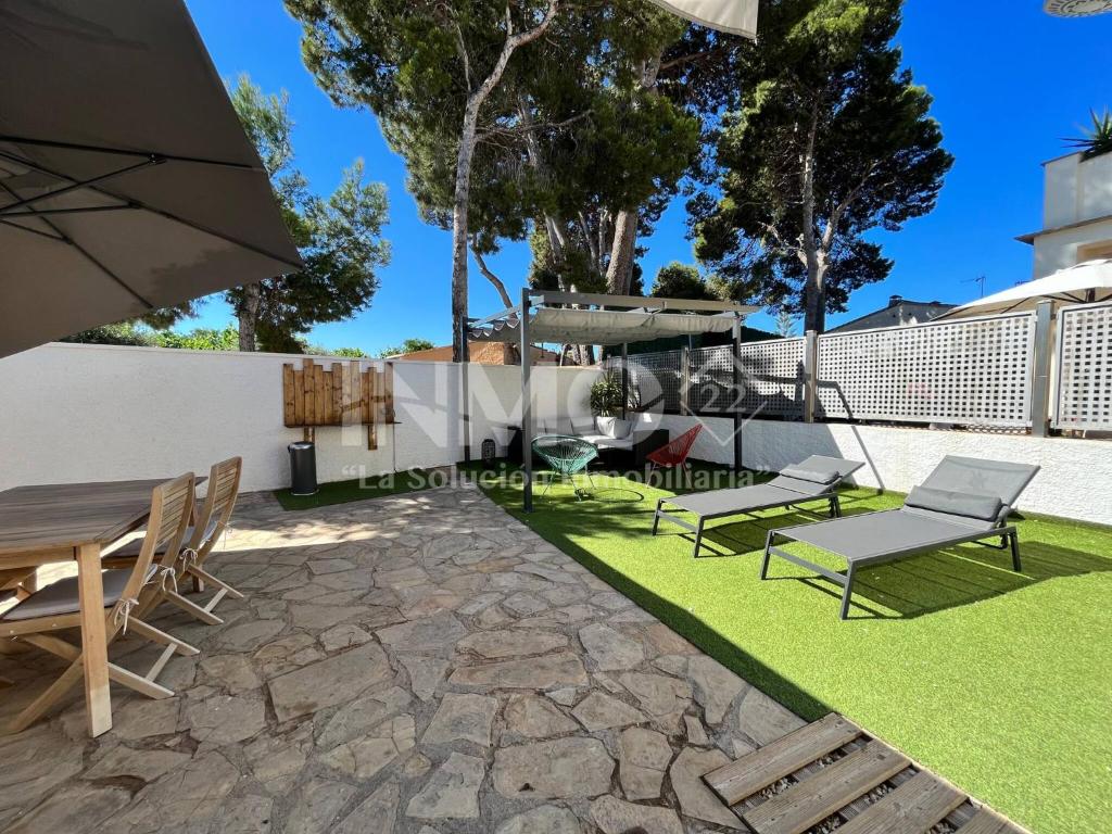 Planta baja con gran jardín privado 119B - INMO22 - 1