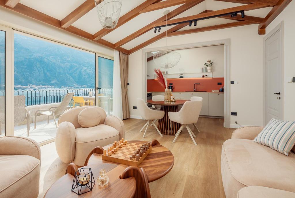 Mare Vista Kotor - Elegant Sea View Loft - 5