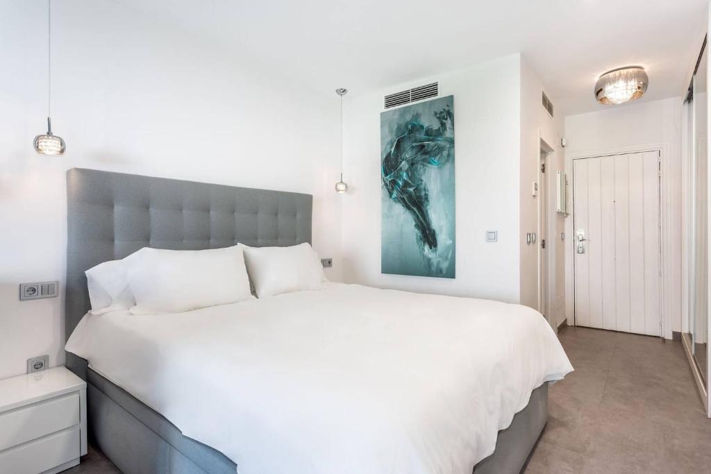 by RIVA - Outstanding, Contemporary Studio in Puerto Banus Gardens - 3
