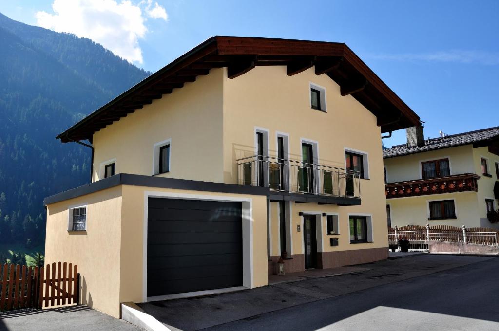 Haus Alpenrose - 4