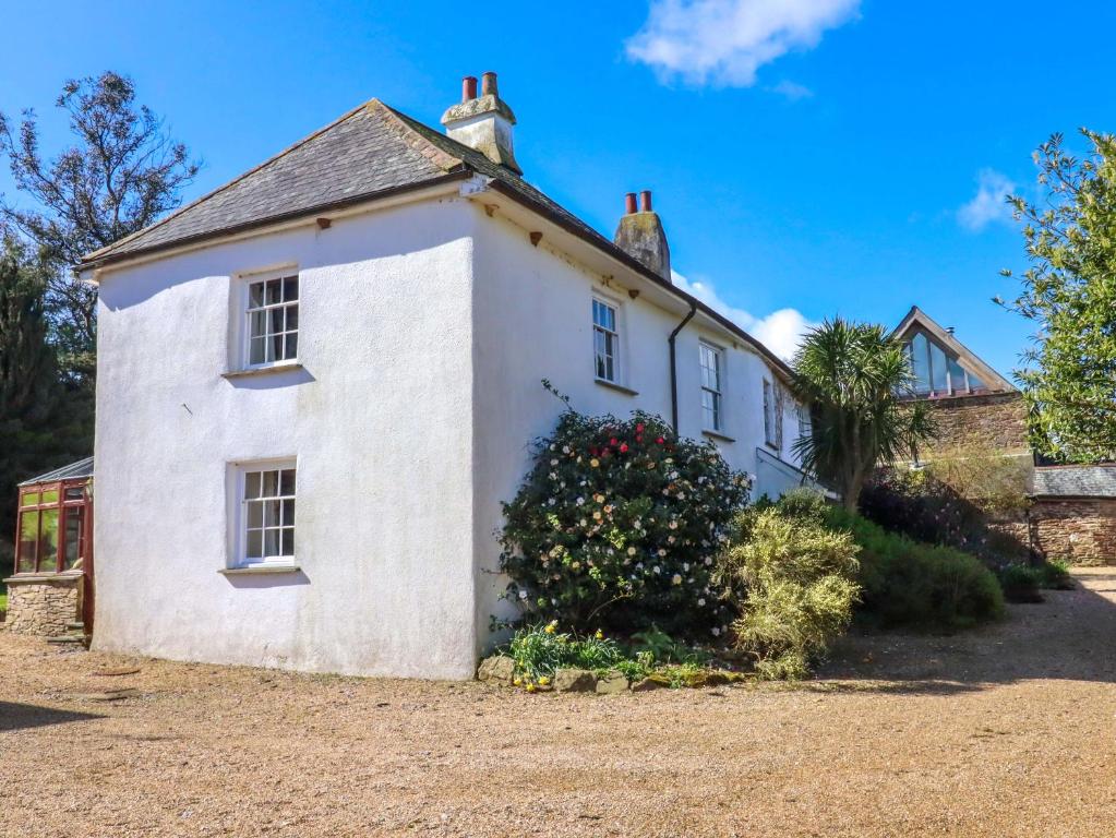 Oak Tree, Blackawton - pet-friendly stay